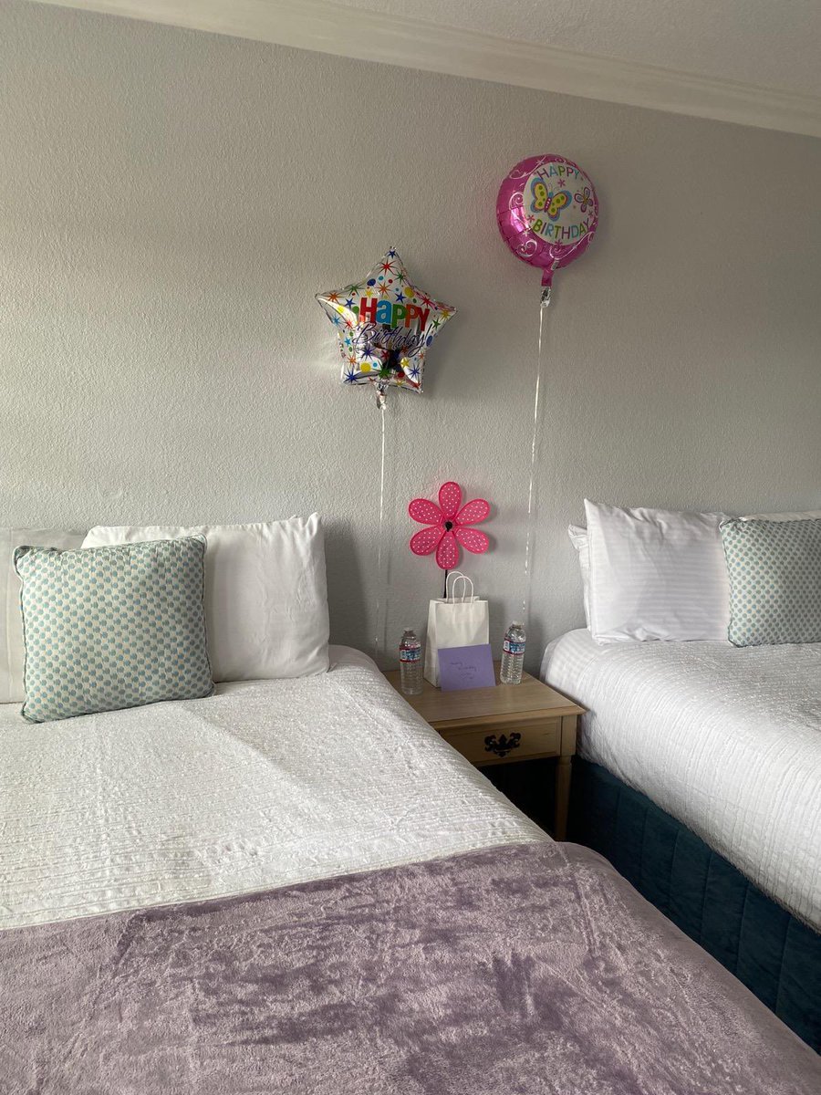 napavalley853's tweet photo. We are celebrating two of our guests birthday this weekend 🎂🎈 https://t.co/AdyHVaIQQb