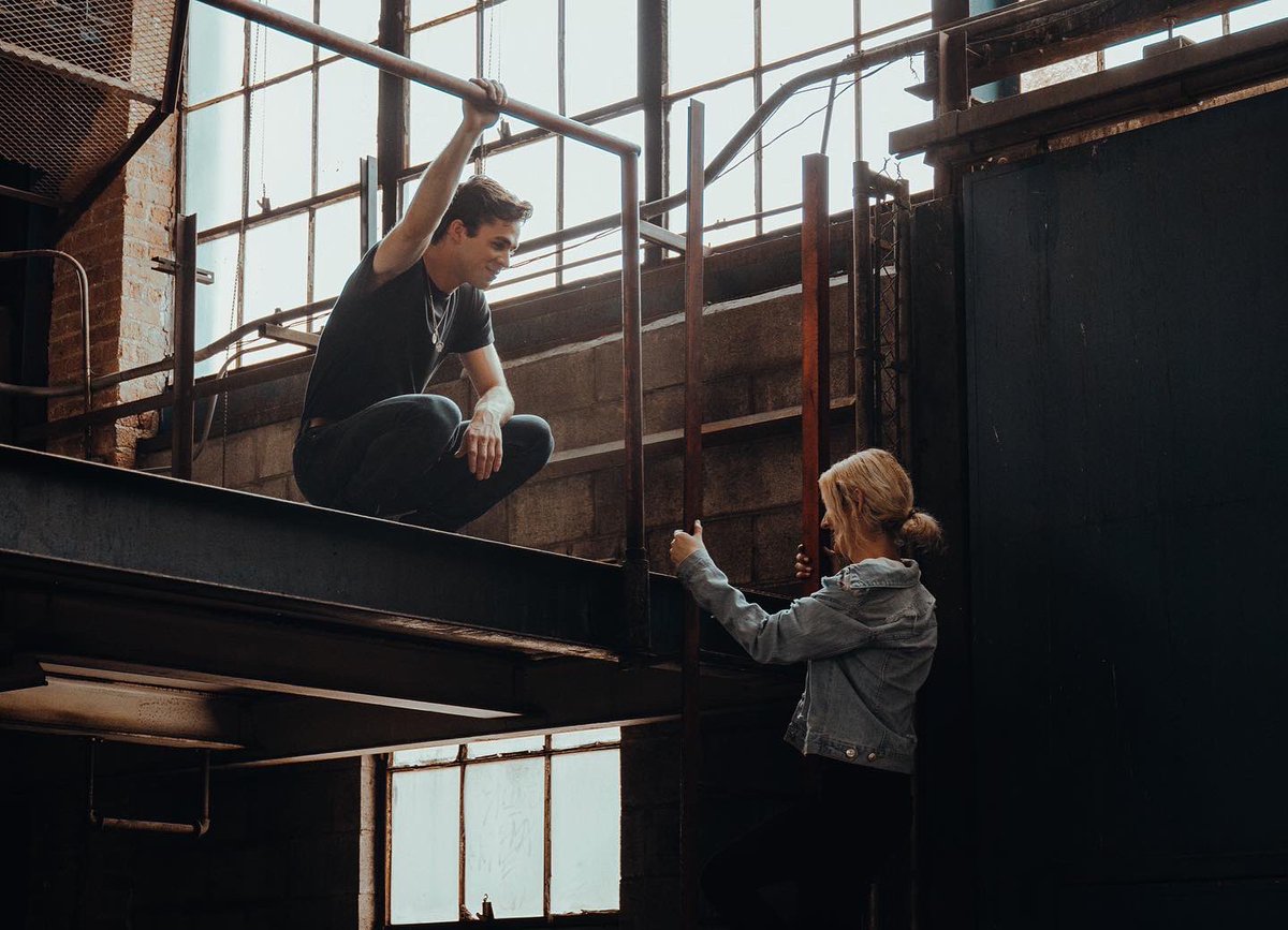 _Kyle_Patrick's tweet photo. I’m a rebel WITH a cause. 🐍🗝
•
•
•
•
•
#backtowork #shoot #video #actor #urban #warehouse #abandoned #acting #shoot #lightscameraaction #michiganactor #NYactor #LAactor #chicagoactor #IMDb #SAGAFTRA #SAG #behindthescenes #rolling #action #rebel #jamesdean
#jamesdeanstyle https://t.co/PoVj8UsfNk