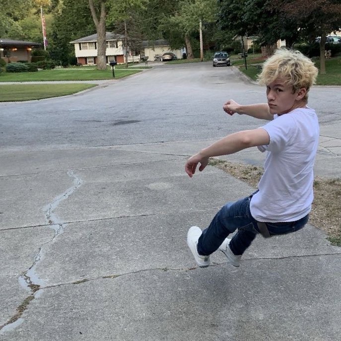 FlimfloomNFT's tweet image. she didn’t get it