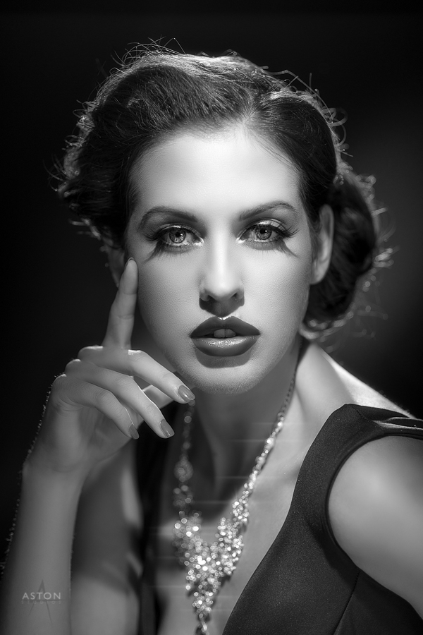 PurplePort's tweet photo. Congratulations to the #PurplePort #Monoportrait daily #competition winner, Owen Lloyd https://t.co/5QCt1w7VWI https://t.co/HnsD07SAaH