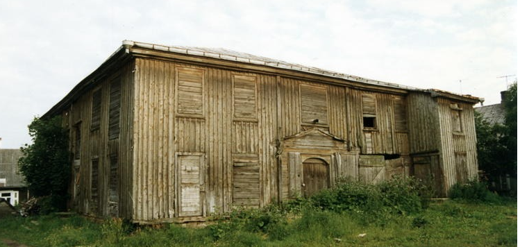 The Žiežmariai Synagogue was built in the 1920's in Žiežmariai, Lithuania.It was built on the site of a much older shul which burnt down in 1918. It is one of the few surviving traditional wooden synagogues of Eastern Europe.