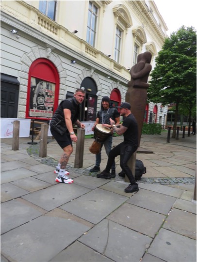 WindowsProject's tweet photo. Thank you to some of the volunteers who joined in and some fun with Curtis Watt's performances at @CultureLPool's Without Walls event yesterday! @VisitLiverpool @ace_national #cultureaftercovid #LiverpoolWithoutWalls #HereForCulture https://t.co/AiAFEEnlSM