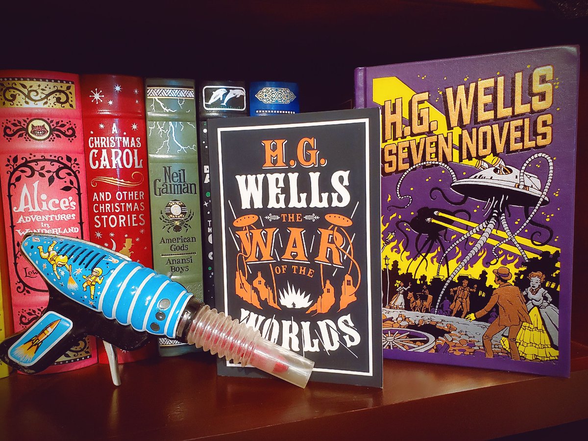 bobbiedustypage's tweet photo. First book of Sept. #monsterathon prompt Area 51 & @ST_readathon prompt Dustin The War of the Worlds by H.G. Wells https://t.co/g1KY7clcEj
