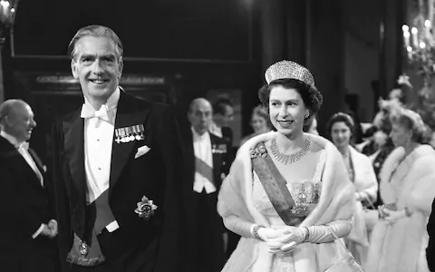 Премьер министр королевы. Премьер министр Иден. Энтони Иден. Энтони Иден 1955.