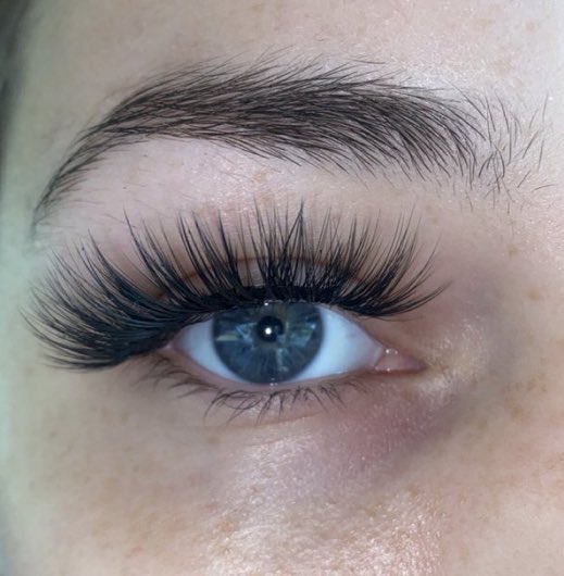 LashAddikt's tweet photo. 🔥🔥🔥 check out our beautiful @stephhy_11 looking stunning in our TÓXICA lashes ✨ https://t.co/EhfSfmj0C6