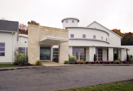 B'nai Israel Synagogue was built in 2003 in Southbury, Connecticut.A cute, modern style synagogue much loved by loved by its congregants!