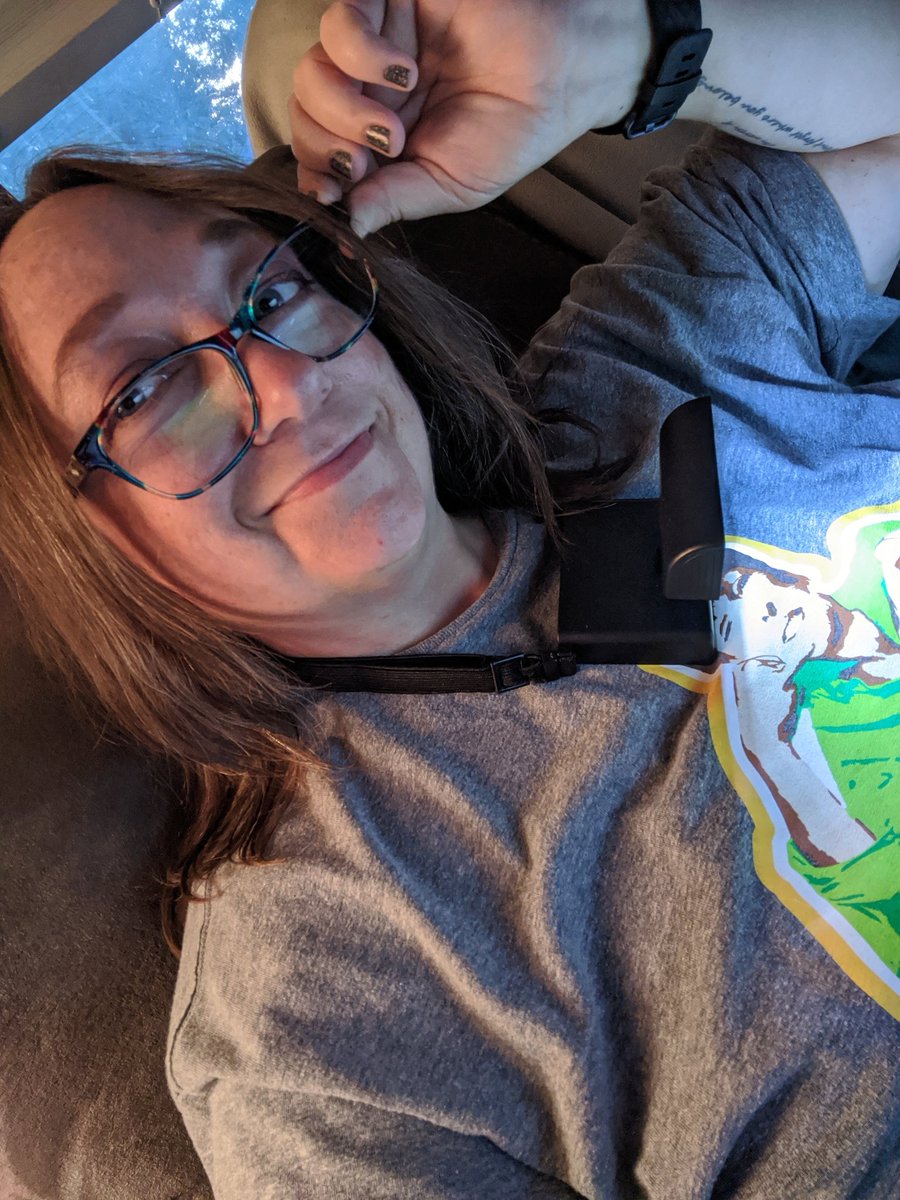 ImNKOTB1D4ever's tweet photo. Thank you for a great day @Wahlburgers and @DonnieWahlberg 💚🍔💚 but, I gotta do homework now, with my neck light and all! 😝 #wahlburgersSTC #donniewahlberg #happyplace #totsflight #studytime #ece #earlychildhoodeducation #study 🤓 https://t.co/QMoqWUbY9h