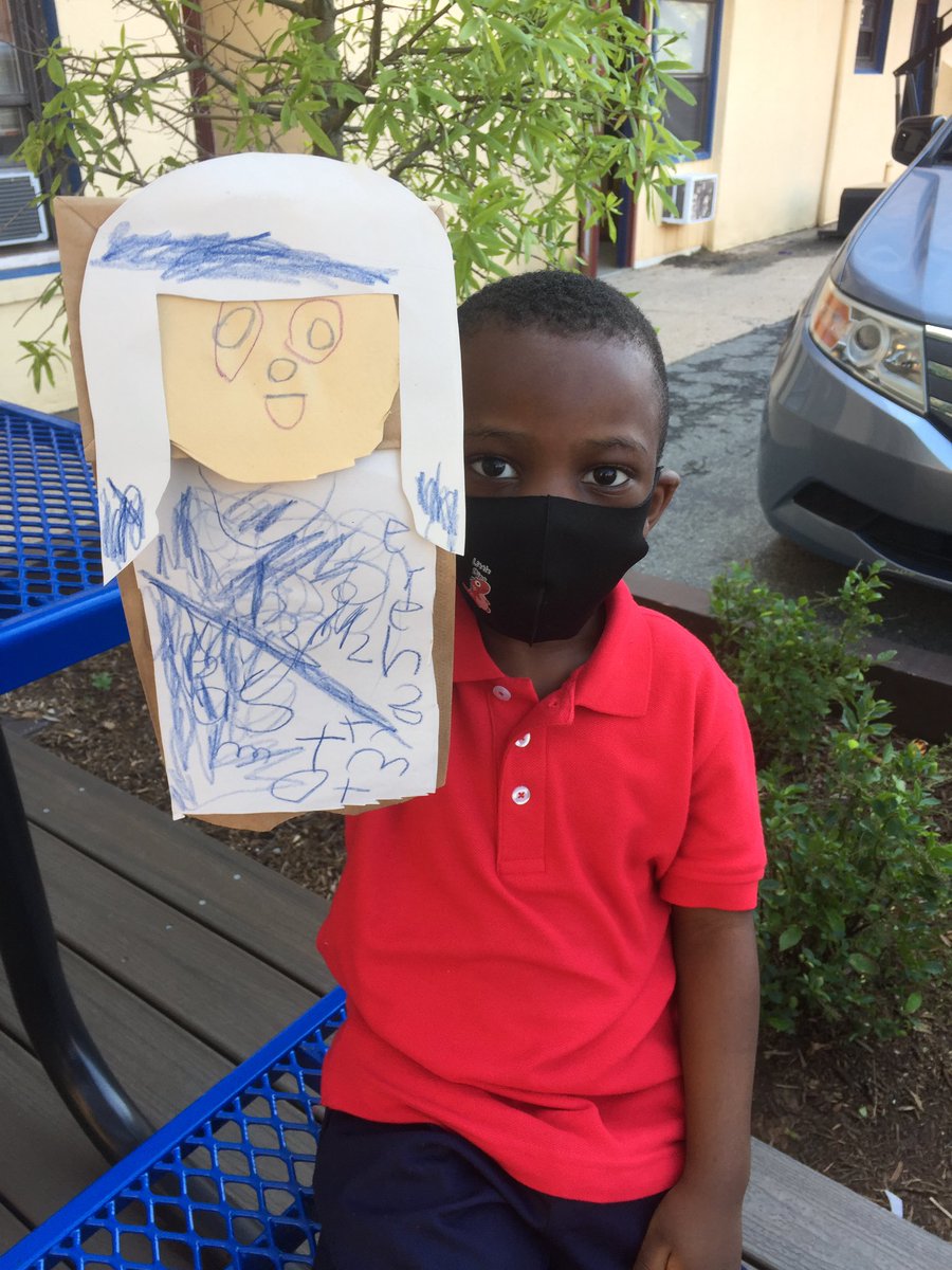 STA_Brookland's tweet photo. Our kindergarten Benedictine Scholars made adorable #MotherTeresa puppets in honor of her #FeastDay!  #STABrookland #CCASaints https://t.co/oXCtsSvbsz