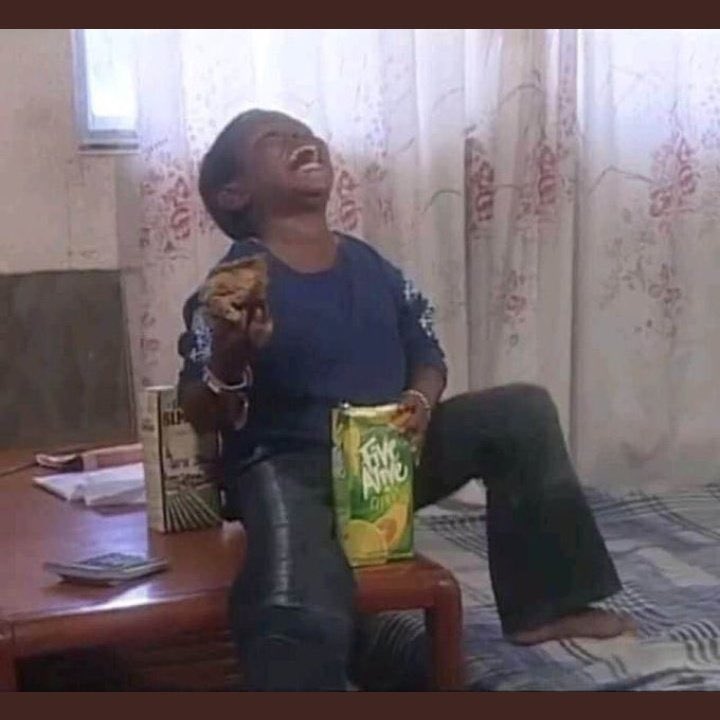 AsyDarlyn's tweet photo. Who is Big Brother calling Eric??😂😂😂 Biggie don high ooo 🤣🤣 #BBNajia #bbnaija https://t.co/lcmf9to0Un