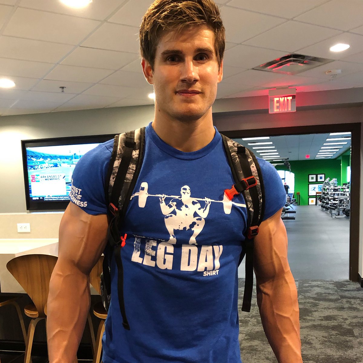 Leg Day or Arm Day? https://t.co/tC0GACuWxr