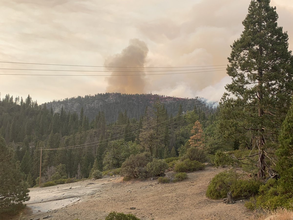BrianJohnson06's tweet photo. The #CreekFire has exploded in size to 36,000 acres, and is still 0% contained. Live report on @ABC30 at 6. https://t.co/NRLPnpSmak