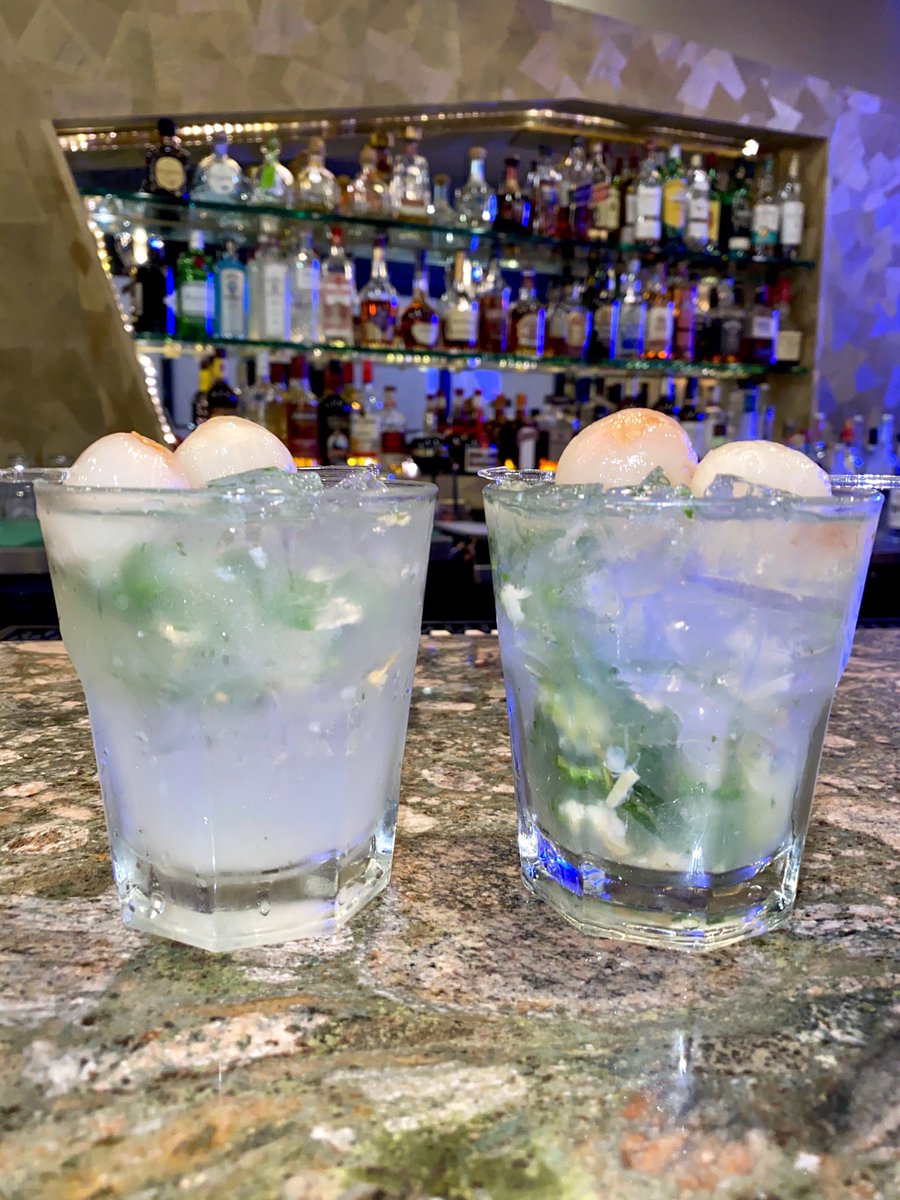 xianBevHills's tweet photo. (Trying) to beat this heat wave with our lychee mojito 🥵 stay cool everyone!

#fullbar #martini #mojito #vodka #cheers #bottomsup #heatwave #alcohol #chinesefood #LosAngeles #BeverlyHills #openbh #restaurantsla https://t.co/QYxMHlqH6P