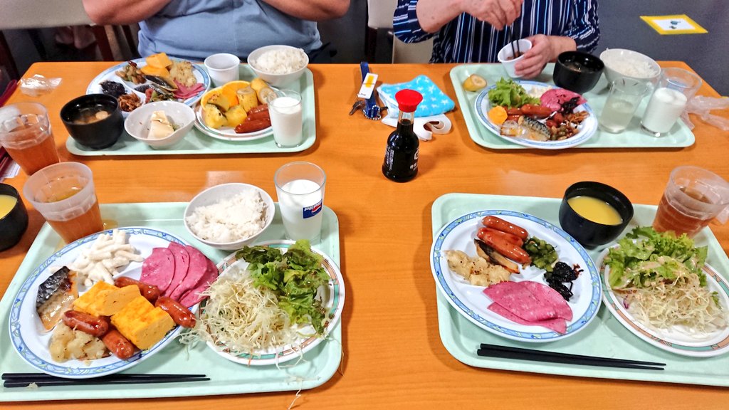 かわたく Ar Twitter I M At ホテル ニュー紅葉 In 吾妻郡 群馬県 T Co Fihrg35reb 草津温泉で湯治 O 1泊2食付で6 500円 人 朝晩食べ放題 おおるりグループに初めて泊まった 首都圏の避暑地 気温 前後でかなり涼しい T Co Nodihhwclo