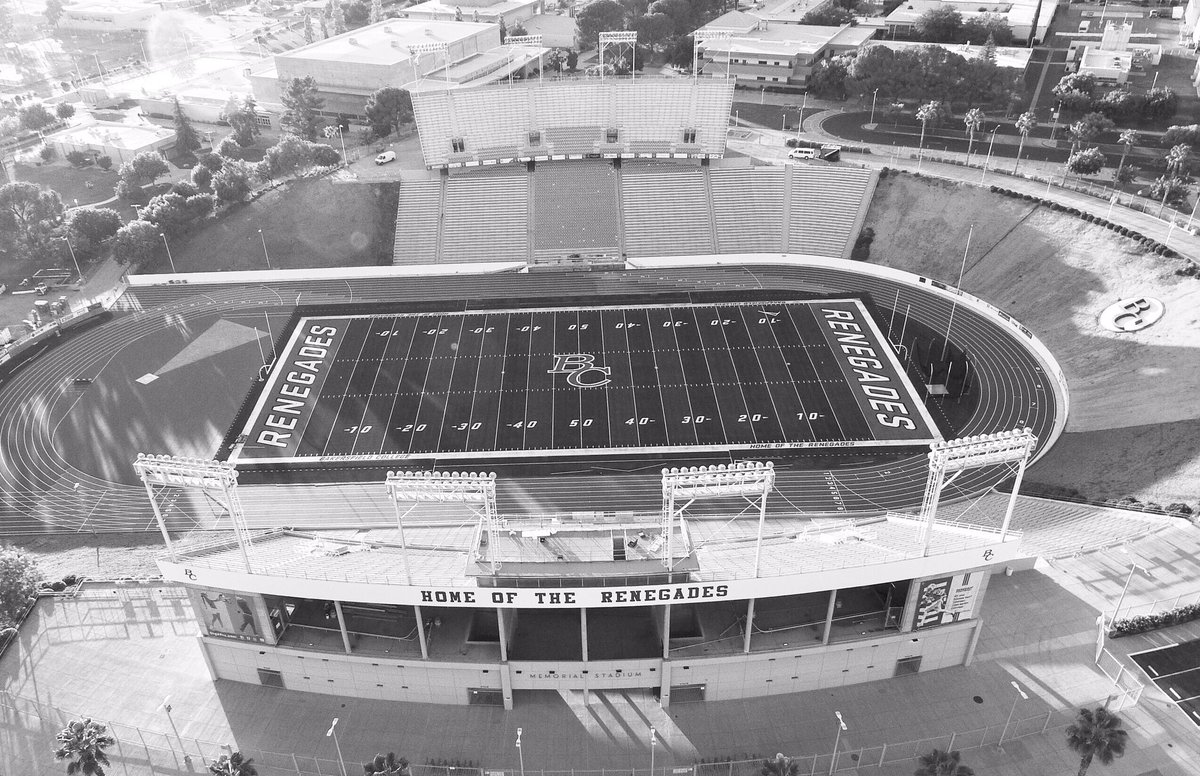 On what should have been the first week of the 2020-21 athletics season our beloved Memorial Stadium (and campus) lays patiently waiting for the next time we are able to meet and cheer on our ‘Gades!

#GoGades🔴⚔️