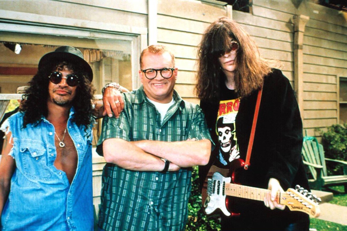 FansRamones's tweet photo. @Slash, Drew Carey and Joey Ramone.
#ramones #ramonesfans #joeyramone #slah #gnr #gunsandroses
https://t.co/jsmlT9hb7p https://t.co/sTslam4S0E