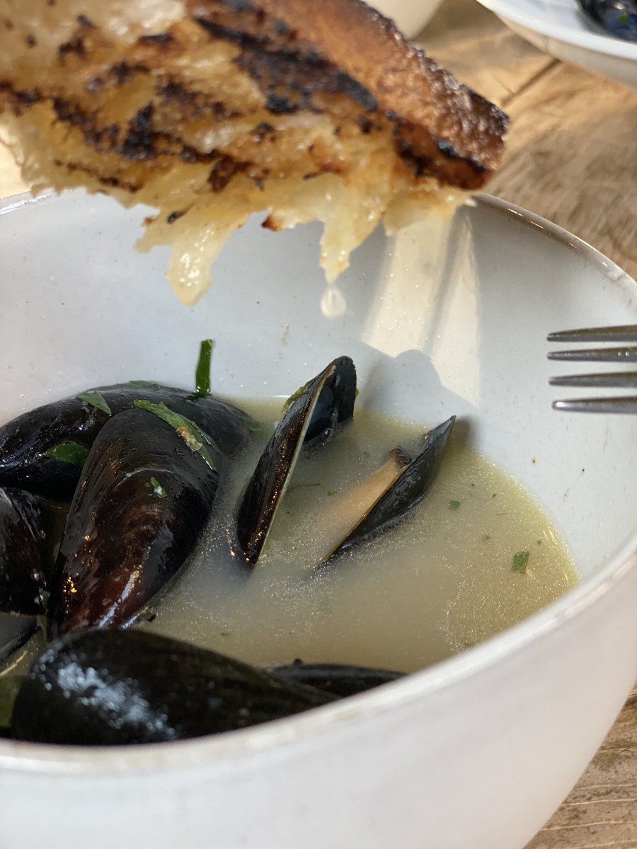 rhyno_aus's tweet photo. Ok, nailed it. Good call @joelgott! and then added smoked trout wrapped in prosciutto, wife’s money mushroom risotto and some #bertani Pinot Grigio. Tiramisu wraps up for the win! #dunkthebread https://t.co/B12l0vMJ0r