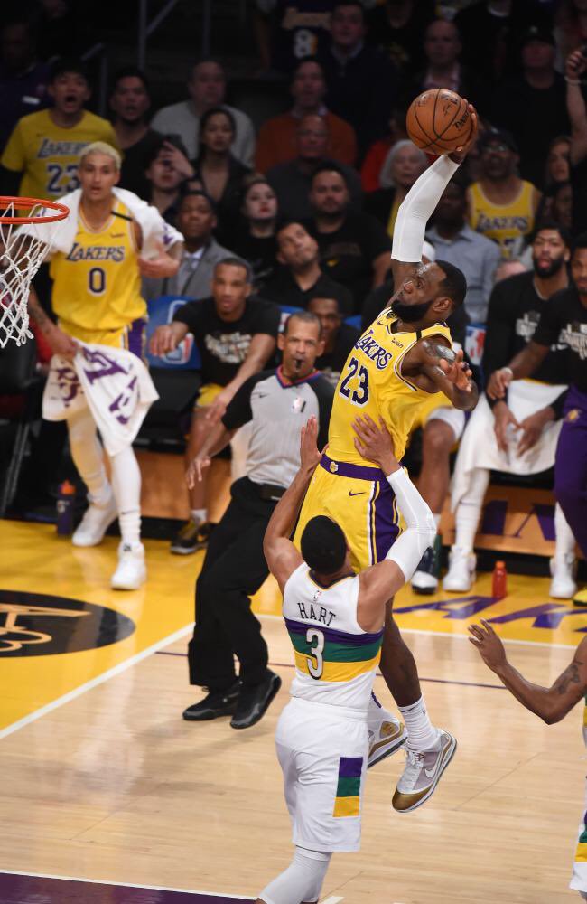 Dontrell_02's tweet photo. @joshhart Idk man yours was kind of nuts 🥜 https://t.co/TwMDHH0Tzo