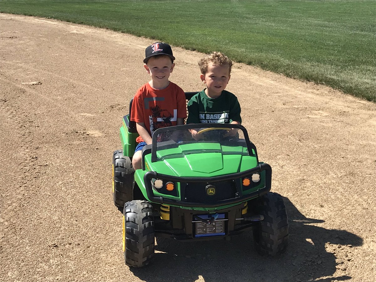 GBN_Baseball's tweet photo. A special thanks to the Graham and Savino children for all of their hard work today.
Having a second Gator at the fields was a huge help!
We couldnโt have done it without all of you.
#LearningEarly #StartEmYoung #GroundsKeepers https://t.co/8J29Oiwgk9