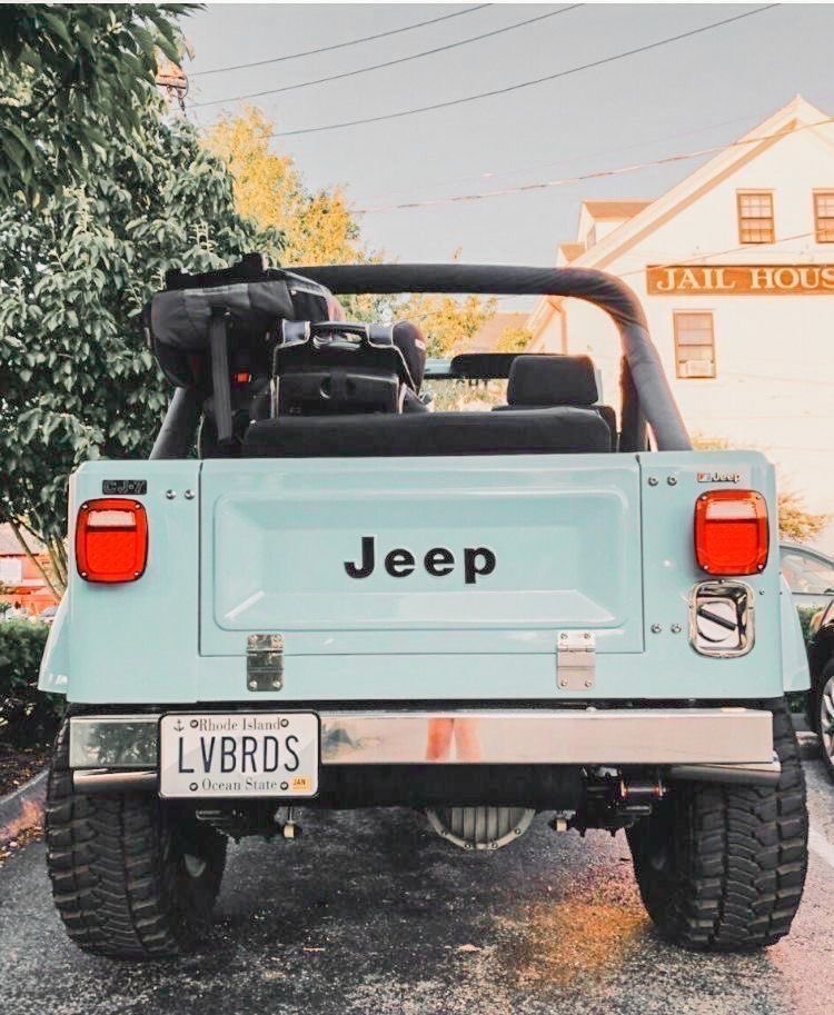 darcypoeisy's tweet photo. AU percabeth

onde Annabeth foge no meio do seu casamento e entra no primeiro carro que vê na rua

ou

onde Percy é surpreendo por uma noiva desesperada invadindo seu carro e pedindo para ele tirar ela dali, e ele resolve a levar para a pousada de sua mãe https://t.co/b6XNLohzD1