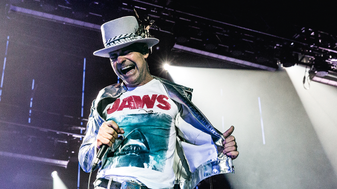sinshadow32's tweet photo. Watching #LongTimeRunning! We love ya Gord!!
#TragicallyHip https://t.co/Nu0KFQsCup