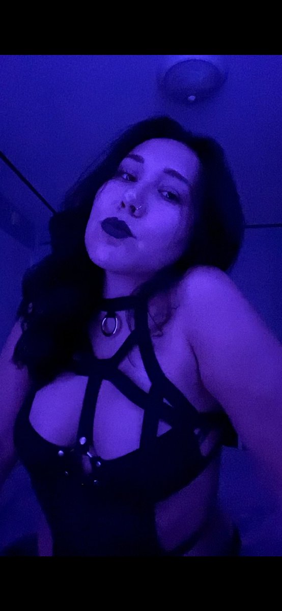 akrubyOF's tweet photo. Mistress T vibes 🥵 https://t.co/ev8V4RF7j1
