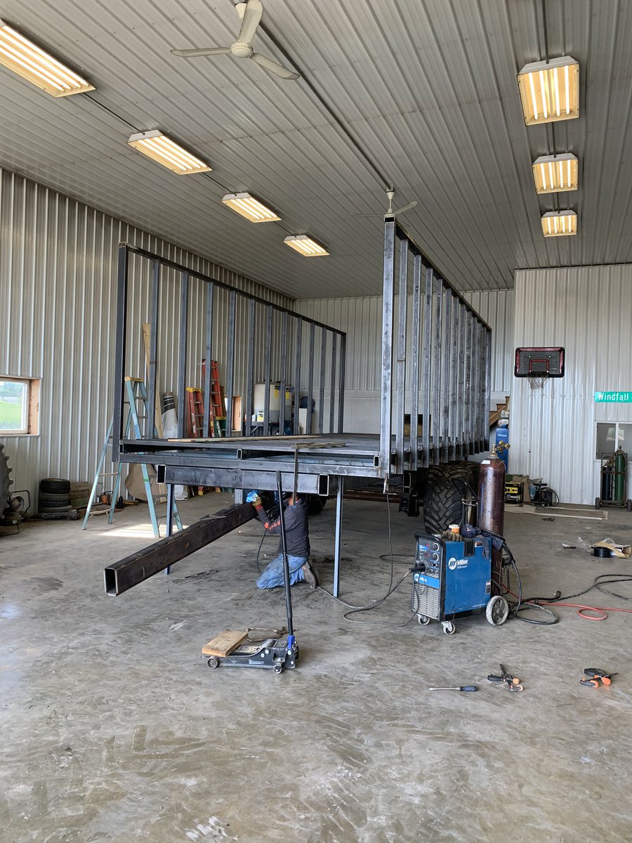 mduthe's tweet photo. Wagon project complete! Let harvest 2020 begin! @dave_uthe design https://t.co/U2xDZPQXbI