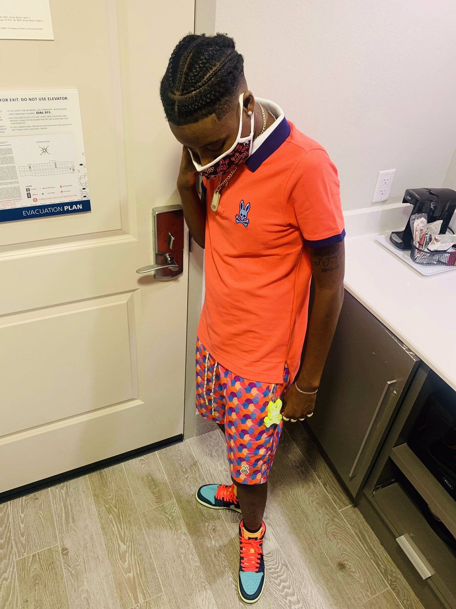 free1kshawty's tweet photo. I DONT DO 🙅🏾‍♂️THIS FOR THE TRENDZ🐇🤯 I DONT FOLLOW THEM👣🤮💸 #LLCHOPPA Jamari Smith https://t.co/exBGHpAq34