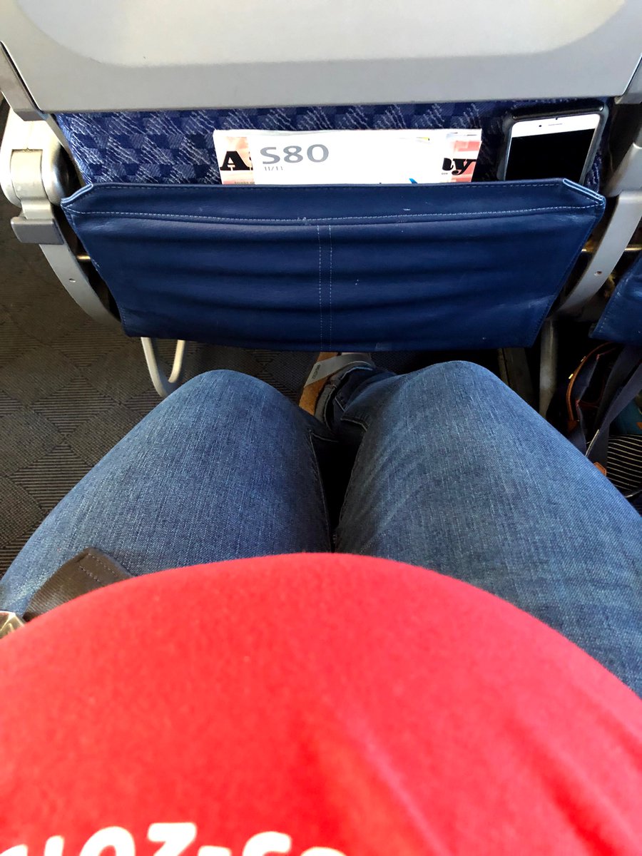 Leslie_PScott's tweet photo. @flylabrock @AmericanAir Found photo proof. #HiMiles https://t.co/CSZHmwUoz9