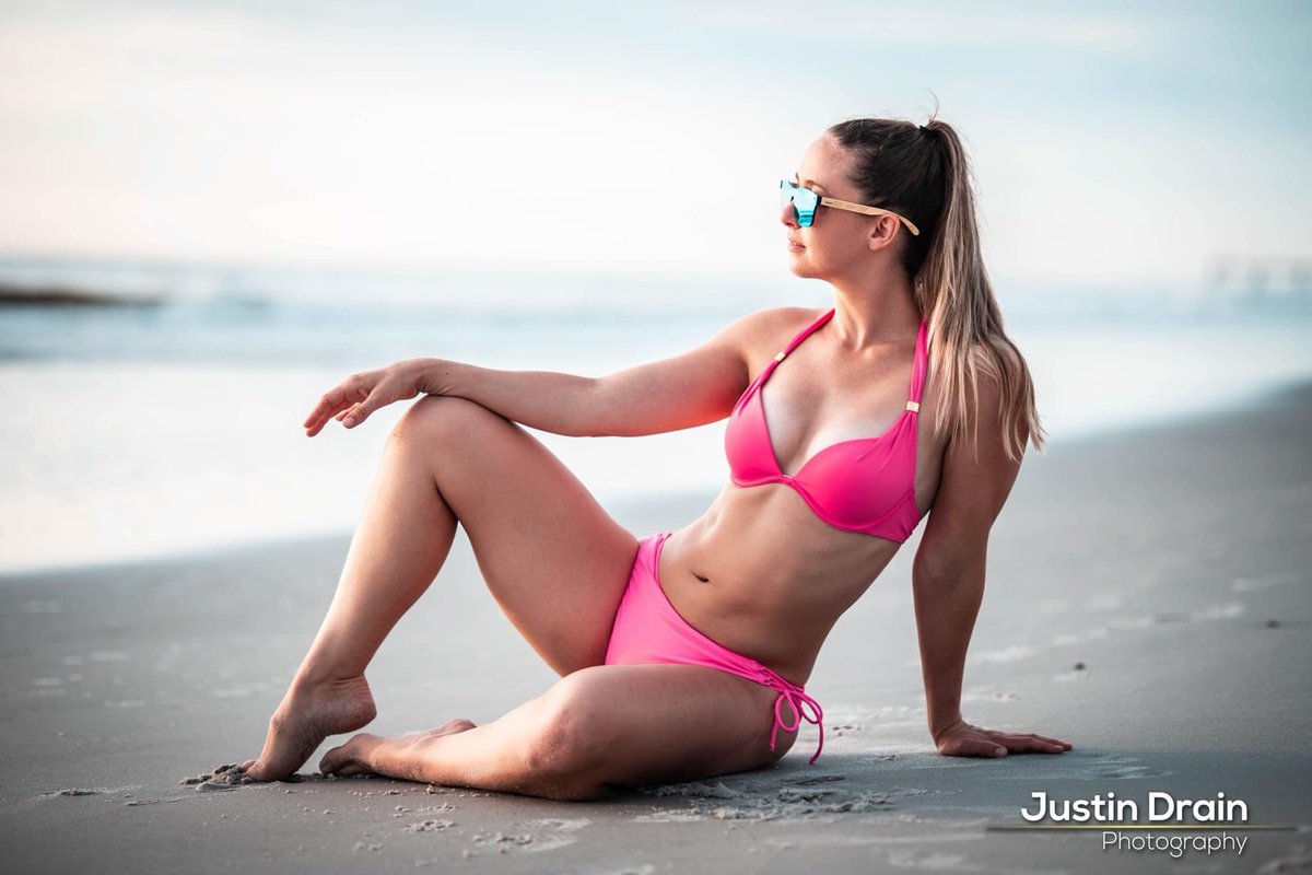 jdrainphoto's tweet photo. #beachphotoshoot at #jaxbeach #Florida #photography #maxim #sportsillustrated #floridamodel https://t.co/HFXiFckFJ3