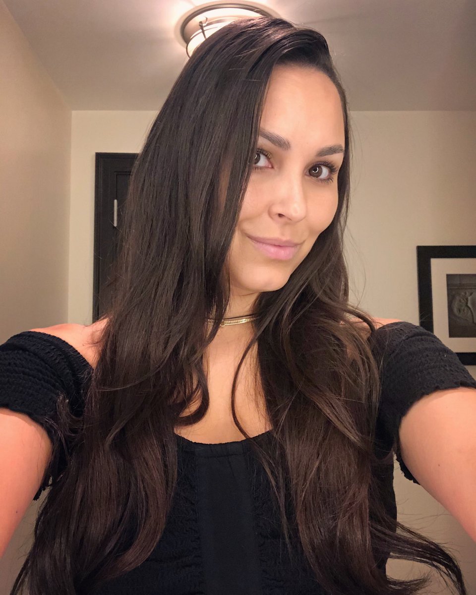 poppyips's tweet photo. When you find that mirror lighting 🤍

💇🏽‍♀️ by @longblondesilvers 

#LightMeUp #MirrorMirror #Beauty #LongHair #Latina #Brunette #✌🏼 https://t.co/KMBHwyHiR5