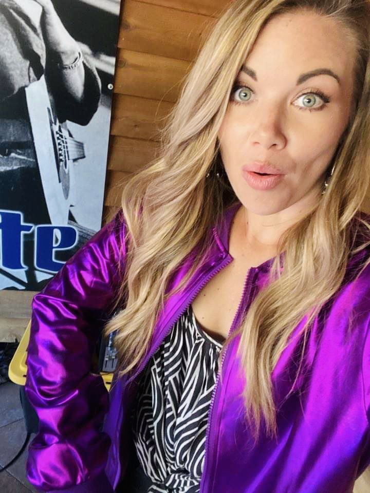 KirstieKraus's tweet photo. Got to wear #FastEddys jacket today at the show! โจ๐ค๐ผ https://t.co/oiggAp5I0z