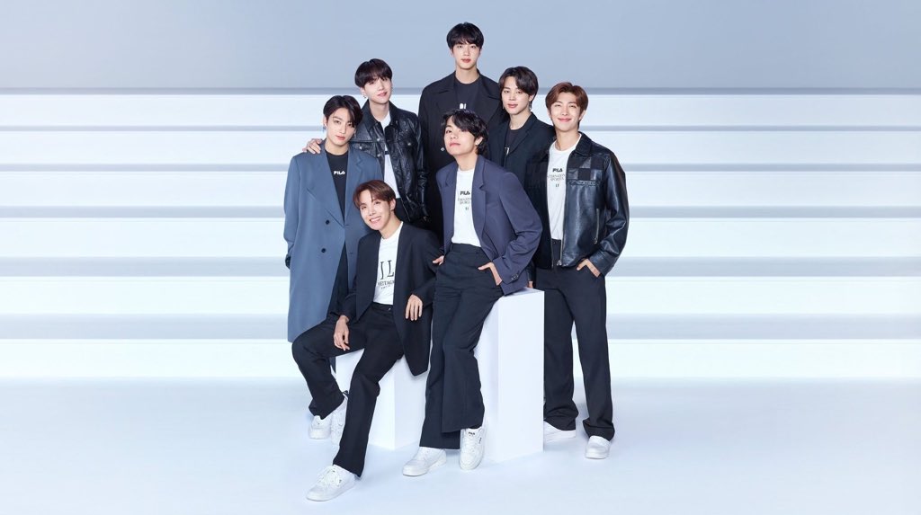 _vGen's tweet photo. @MostRequestedLive Please play the dynamite by @bts_bighit https://t.co/5cszrhwBiy