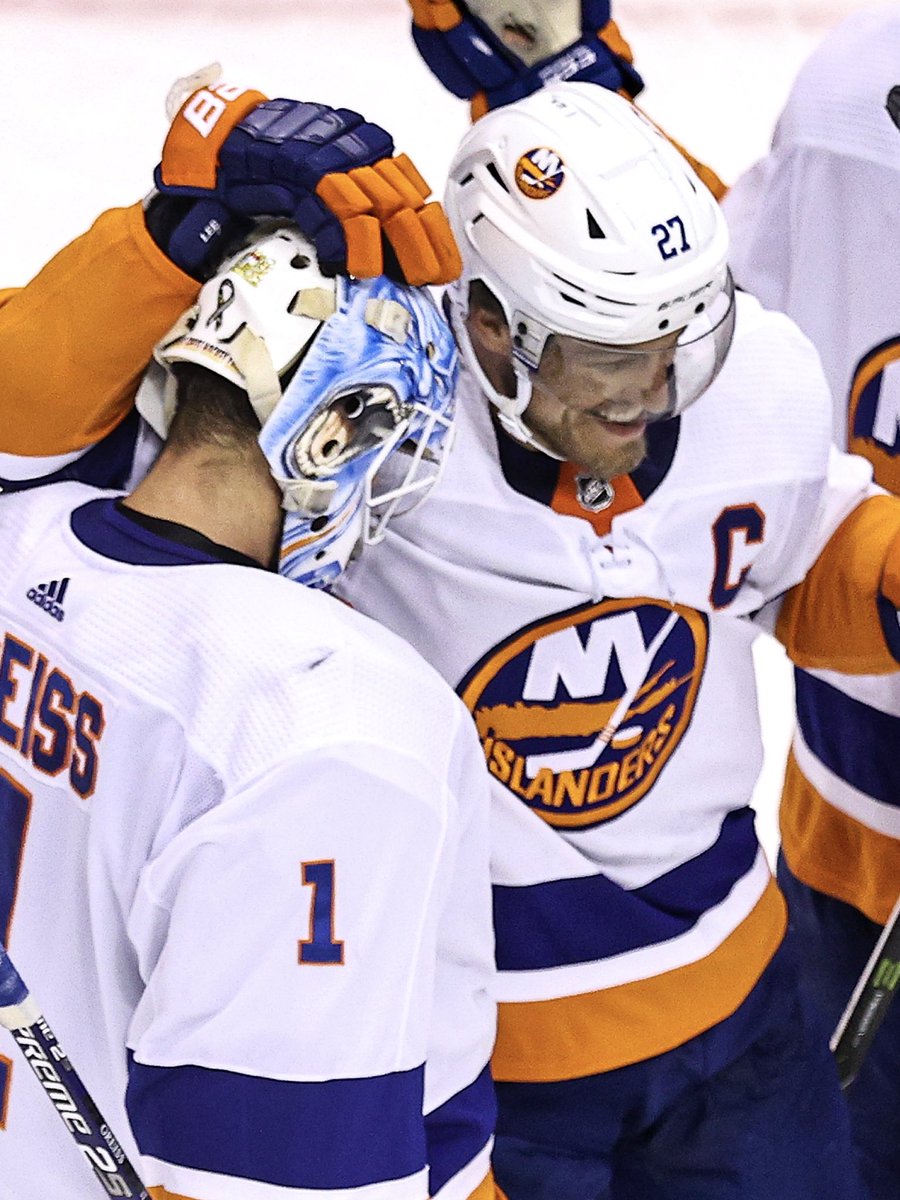 NYIslanders's tweet photo. Game 7 shutout = GOALIE HUGS 👏 https://t.co/rb7qwexqYY