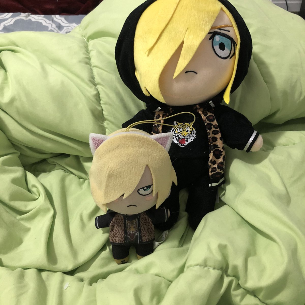 PLUSHYURIO's tweet photo. me and my #bigbrother #yuri #yurionice #brothers #anitwt #hashtag https://t.co/oUG4IvIYak