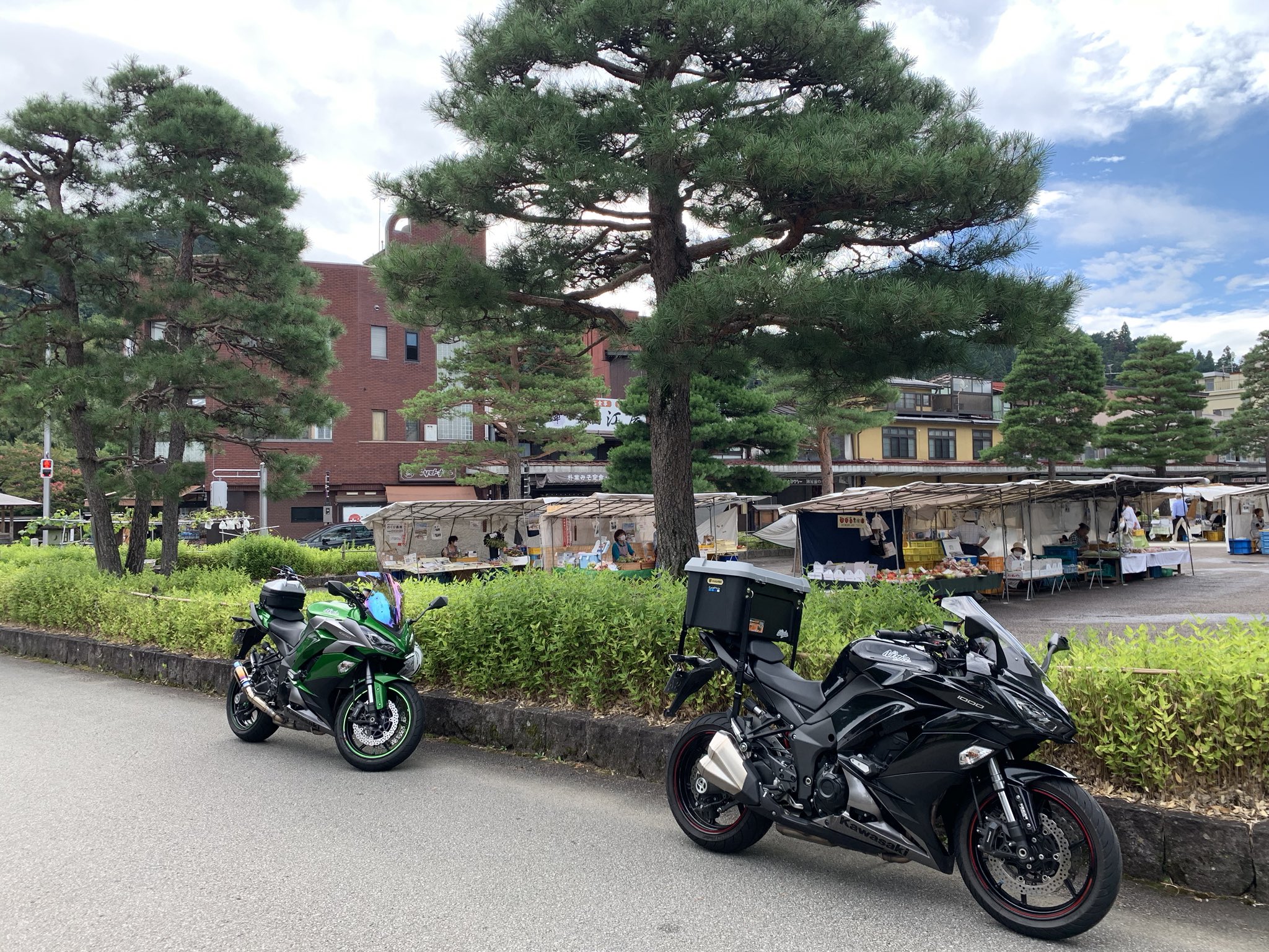 Kuriだ H2sx Se On Twitter Ninja1000 忍千 ホムセン箱 トップケース 見慣れてきた カッコいいかも ヘルメットが入る 軽いからバランス崩れない