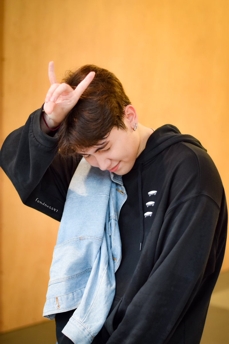 fondness_97's tweet photo. 200905
Danny🐰
Idol Exchange Event☺️
@thedaniel_x
#TWIXT #ogmeentertainment #ROADTOIDOLSS2 #Danny #IdolExchange https://t.co/kApxIe5RH8
