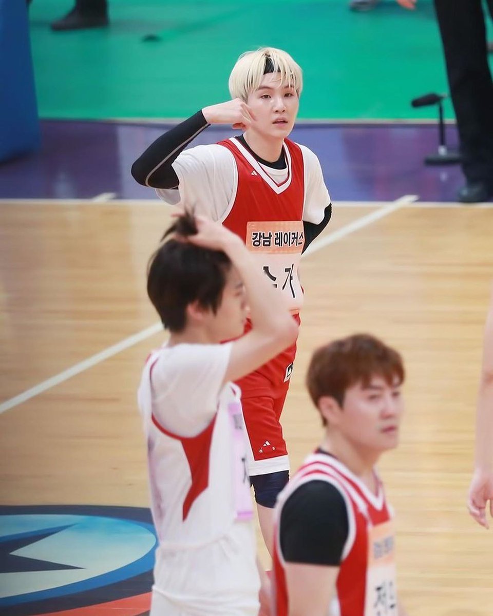 highschool basketball star yoongi everyone open thread- #SUGA  #YOONGI  #BTSARMY    #BTS  