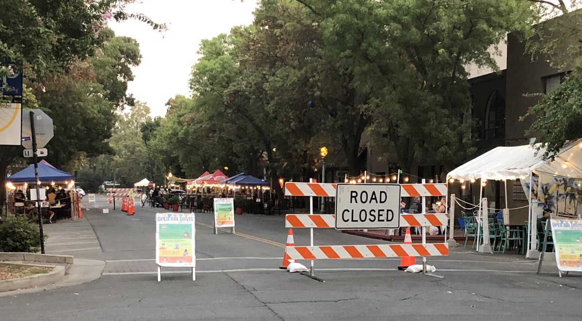 ⁦<a href="/DavisDowntown/">Davis Downtown</a>⁩
G Street on Saturday eve. Awesome (given CV) but how ‘bout changing ROAD ⁩ CLOSED to RESTAURANTS OPEN?
Thanks.
⁦<a href="/CityofDavis/">City of Davis</a>⁩ ⁦<a href="/DavisChamber/">Davis Chamber</a>⁩
