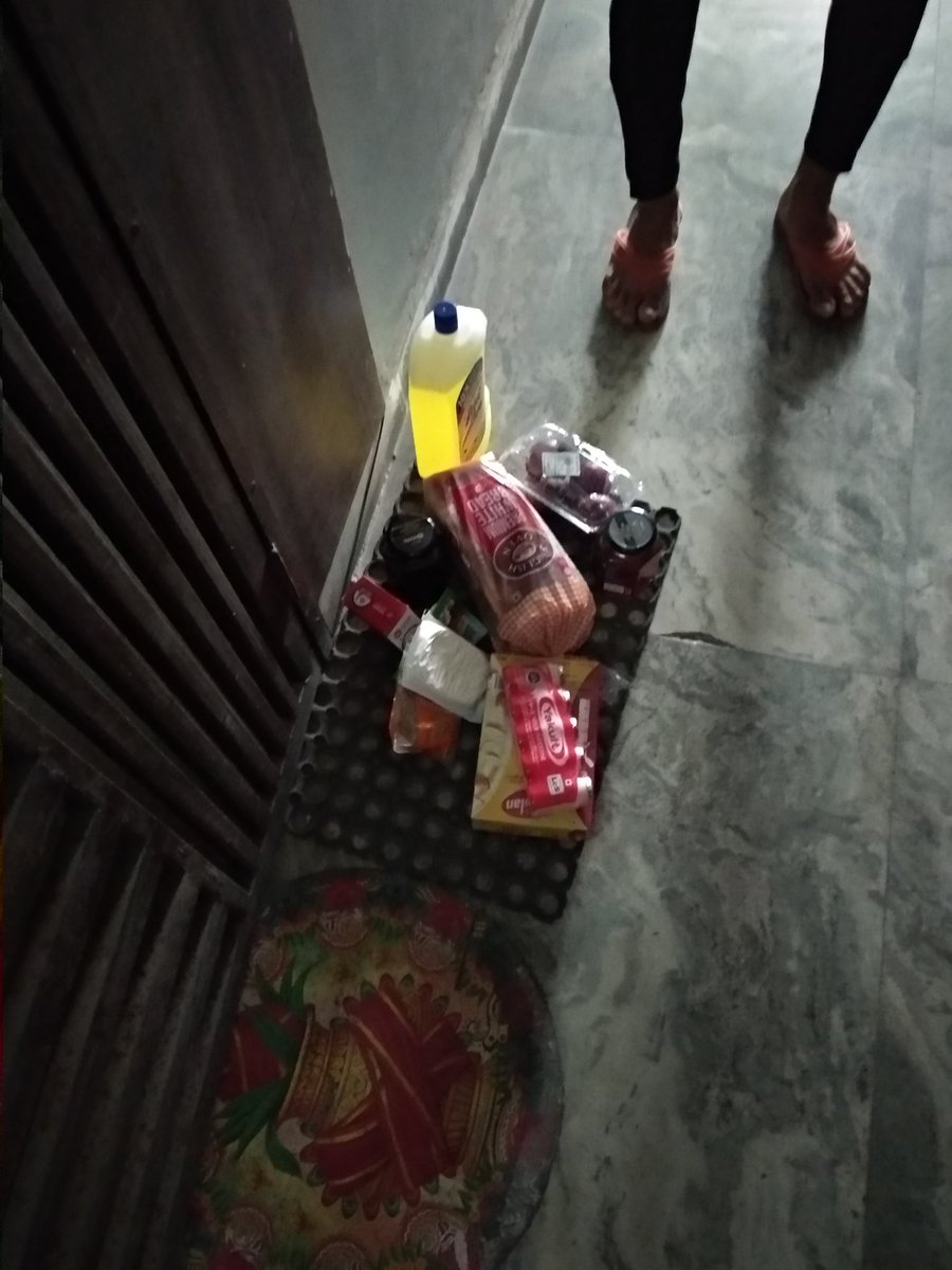 mukesh2011's tweet photo. @bigbasket_com Dear sir good morning. Please train your guys to deliver the food essentials properly and not to leave on door mat....it is really disgusting. https://t.co/wCUvUIHr4g