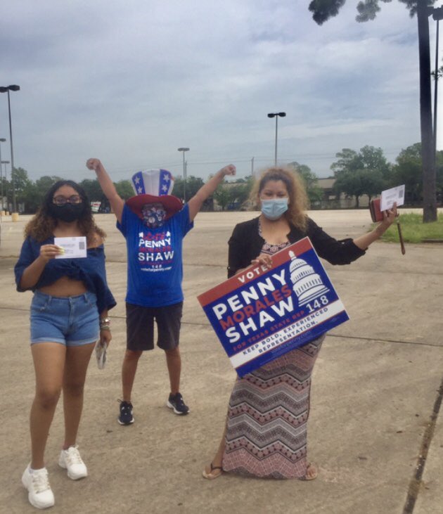 RepPennyMShaw's tweet photo. Had a blast meeting “now” voters, registering neighbors in Oak Forest & helping with address changes.
Across from Aldi Market/N Shepherd. Tammie, Selina, Linda George, Ben & Aaron-Thank you!
Express voter reg. pop-ups happening all month! LAST DAY: OCT. 5
#TX148 #txlege https://t.co/45rXLdOQBQ