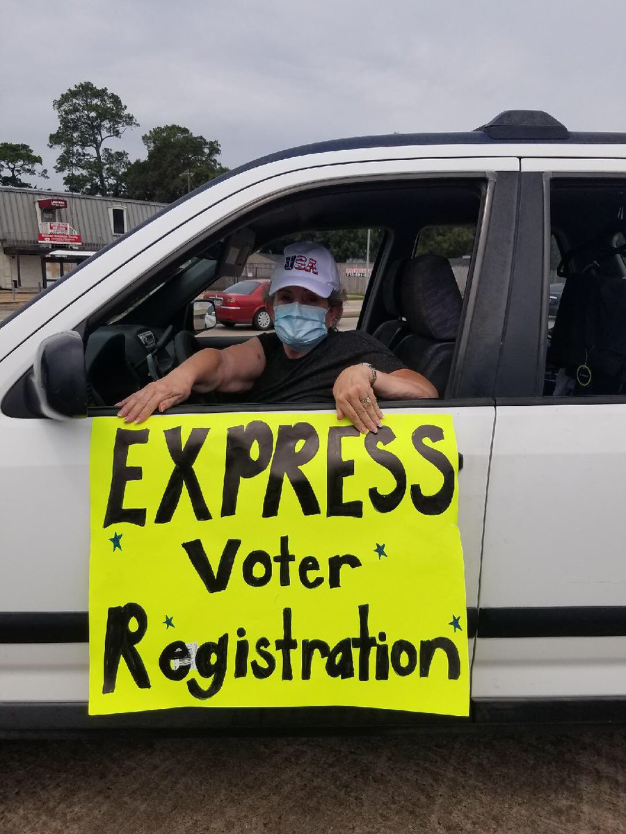 RepPennyMShaw's tweet photo. Had a blast meeting “now” voters, registering neighbors in Oak Forest & helping with address changes.
Across from Aldi Market/N Shepherd. Tammie, Selina, Linda George, Ben & Aaron-Thank you!
Express voter reg. pop-ups happening all month! LAST DAY: OCT. 5
#TX148 #txlege https://t.co/45rXLdOQBQ
