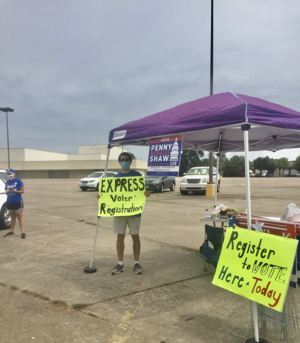 RepPennyMShaw's tweet photo. Had a blast meeting “now” voters, registering neighbors in Oak Forest & helping with address changes.
Across from Aldi Market/N Shepherd. Tammie, Selina, Linda George, Ben & Aaron-Thank you!
Express voter reg. pop-ups happening all month! LAST DAY: OCT. 5
#TX148 #txlege https://t.co/45rXLdOQBQ