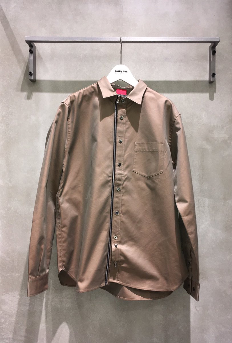 MT_OSAKA_'s tweet photo. 〈Beautilities〉
" CP UTILITY ZIP SHT "
20AWコレクションが入荷致しました。
25,000円(+tax)
#beautilities
#monkeytime https://t.co/L0o6KV1OPT