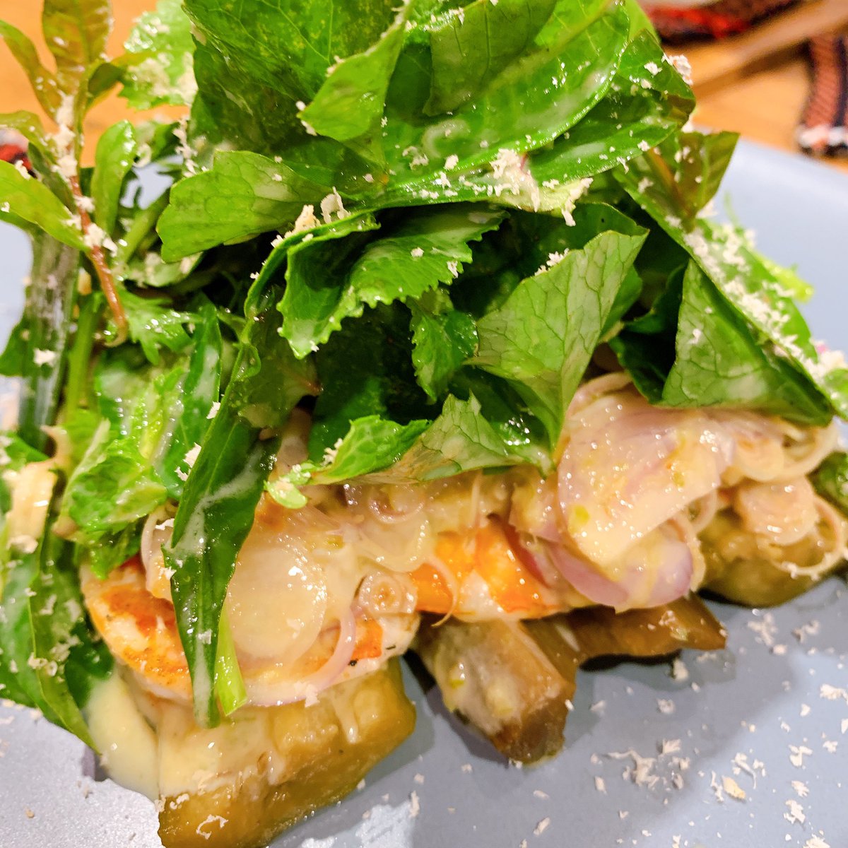 Theerajess's tweet photo. ใครมาอุดร แนะนำร้านนี้ หมากแข้ง by ซาหมวย แอนด์ ซันส์ อาหารอิสานฟิวชั่น เชฟคิดเมนูใหม่ๆ ตลอด ตามภาพ; น้ำอำนาจ (น้ำอินทผลัมโซดา), มะเขือยาวกุ้งย่าง, แกงรัญจวน, ซุปหน่อไม้หมูย่าง อร่อย 10/10 @aroii #อร่อยคุ้มแคล #อุดรธานี https://t.co/SdxcufuSXY