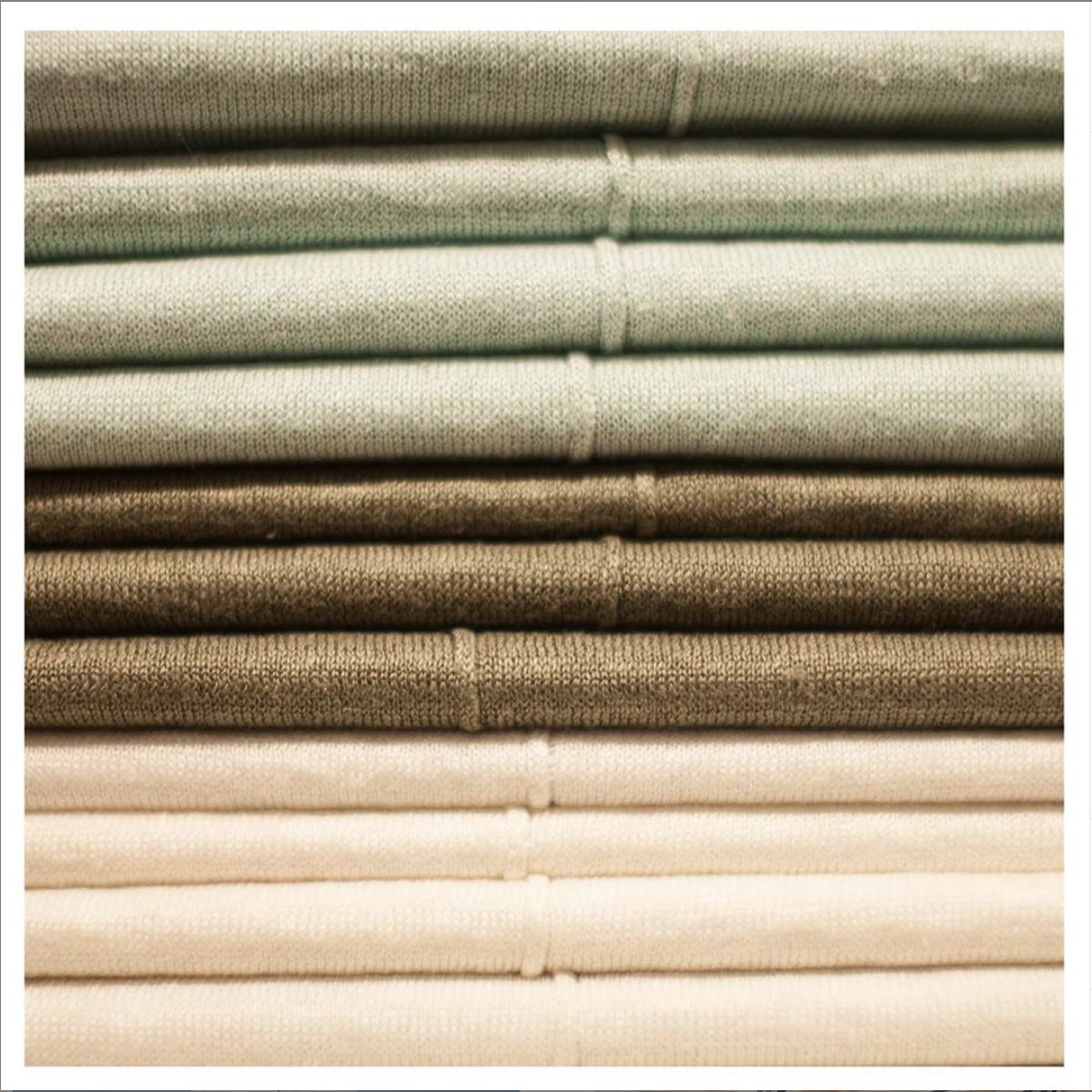 Happy Sunday! 

Fancy a bit of light Sunday Morning reading?

Check out our new blog post on our website.
Caring for your cashmere :-)
 ow.ly/Enw950BiS97

#esthemecashmere #caringforyourcashmere #nellieanddove #cashmerejumpers #supportyourlocalboutique #blogpost #deddington