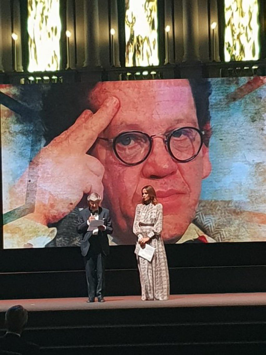 CarloBonomi_'s tweet image. .@PremioCampiello per rinnovare sostegno impresa alla cultura, incontro di prospettive differenti che arricchiscono. Un abbraccio e un omaggio a Venezia e ricordo per @PhilippeDaverio. Fare impresa è oggi più che mai cultura ! #campiello2020