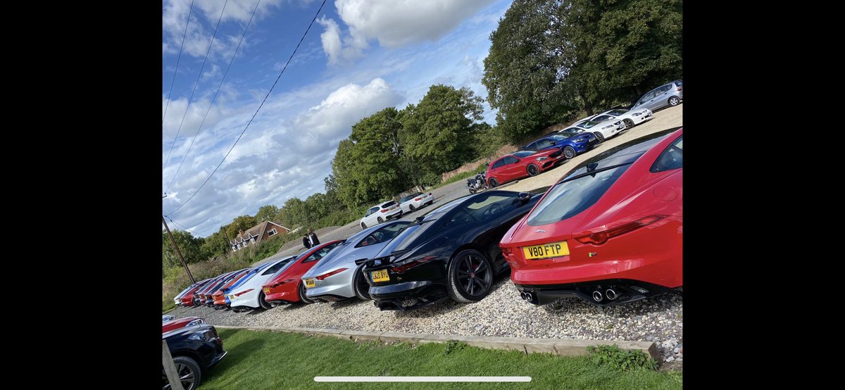ftypedrivemunch's tweet photo. Our second second drive out yesterday, (5th September.)
Following on from the #Jaguar owners club meet at the @BMMuseum up to 15 #ftypes toured the #Cotswolds via @CaffandMac ending up in at the Turks Head in Alcester. https://t.co/SWsCiTaip8