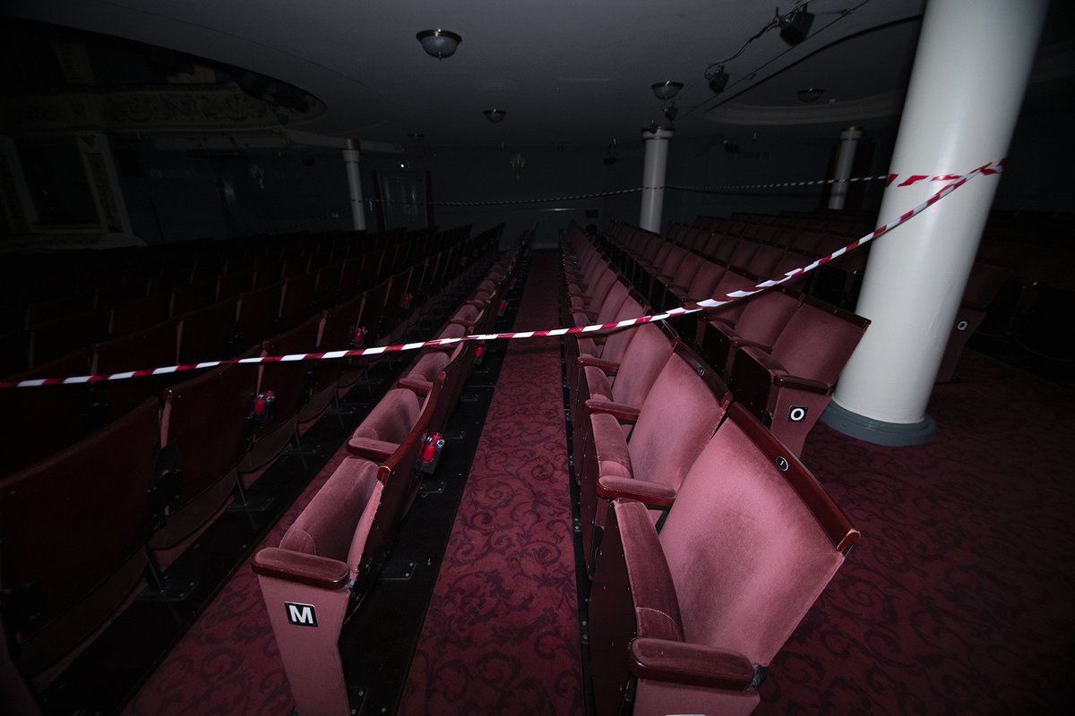 TheDarkTheatres's tweet photo. Casts will need at least 6 weeks to re-rehearse and re-tech shows that have been suspended before they can come back. That's assuming everyone is still availavale / has been able to remain in the industry.

Don't leave it too late @OliverDowden 

#DarkTheatres #StandingBy https://t.co/yAYa1CN9IE