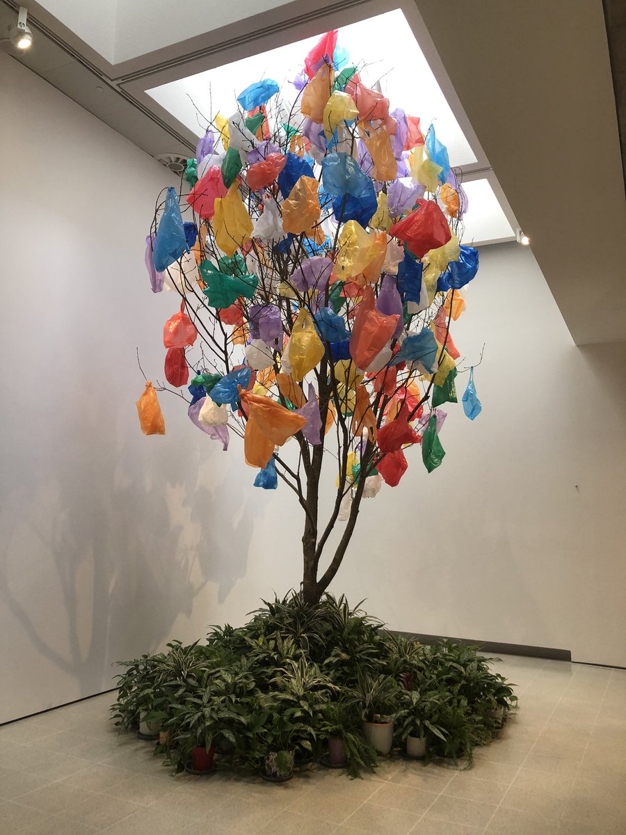 DrPoonamMadar's tweet image. The tree-hugger / tree-lover in me wasn’t going to miss this! 🌳 

Some #PHOTOS I took at the 
#AmongTheTrees #EXHIBITION 
@haywardgallery in #London 👇🏽

bit.ly/2PsVx94

#tree #trees #gallery #art #nature #NaturePhotography #artists #naturelovers #photography #gratitude