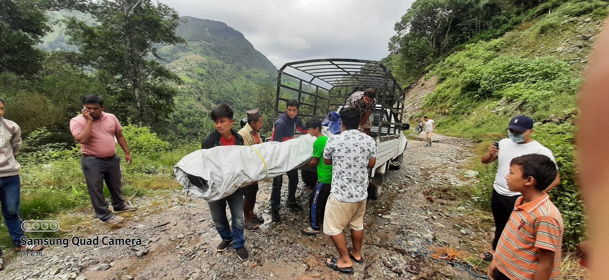 premrimal11's tweet photo. Tent distribution for landslide victims https://t.co/yq1PzwzKjB